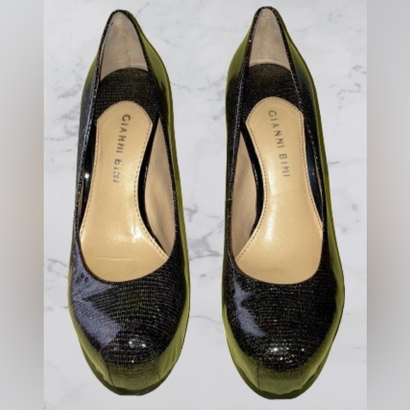 Gianni Bini Patent Leather Dark Green Heels - Picture 4 of 6